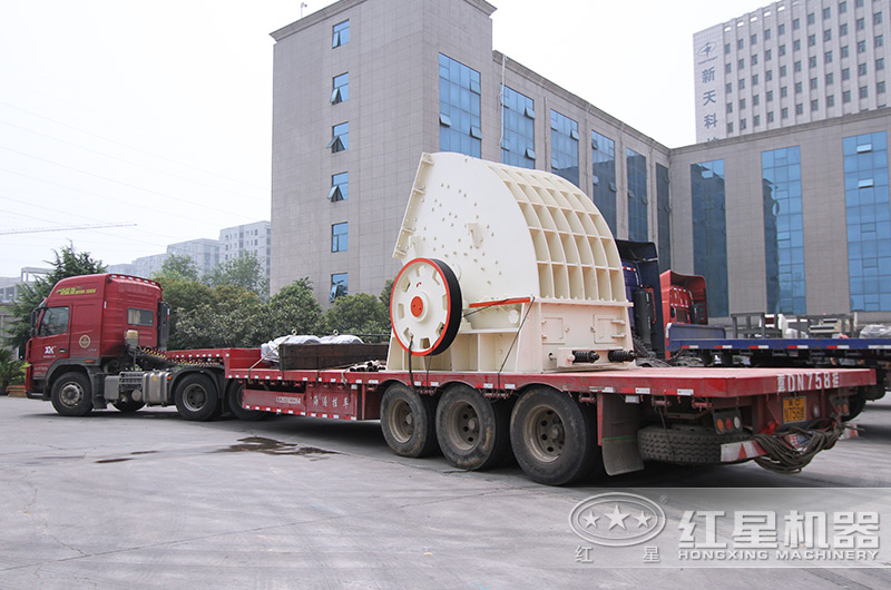 锤式制砂机设备发往广西