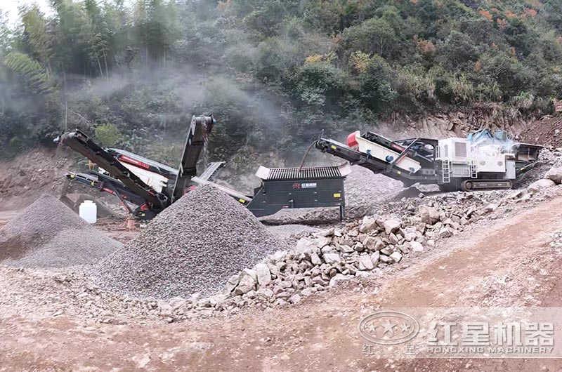 圆锥式移动破碎站工作现场图片